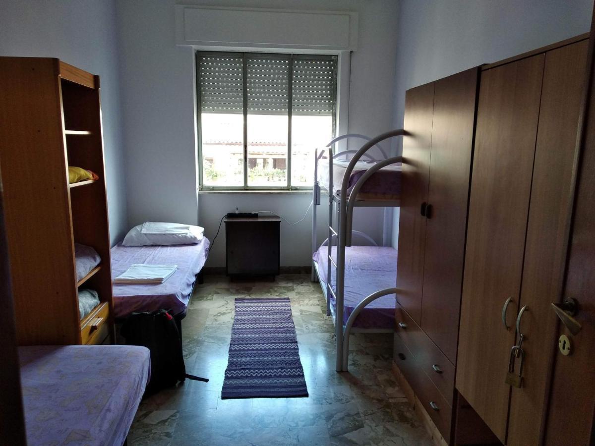 Ferienwohnung Casa Studenti E Giovani Turisti Fkk - Giochi Di Societa Ed Intimo Party - Volontari Benvenuti Palermo Exterior foto