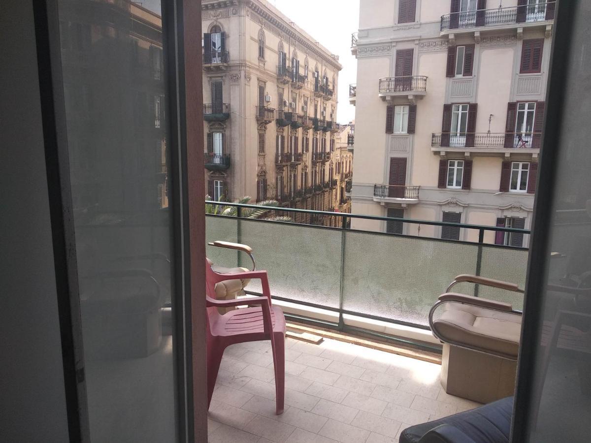 Ferienwohnung Casa Studenti E Giovani Turisti Fkk - Giochi Di Societa Ed Intimo Party - Volontari Benvenuti Palermo Exterior foto