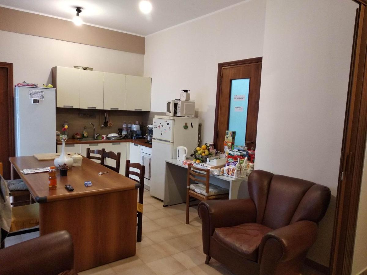 Ferienwohnung Casa Studenti E Giovani Turisti Fkk - Giochi Di Societa Ed Intimo Party - Volontari Benvenuti Palermo Exterior foto
