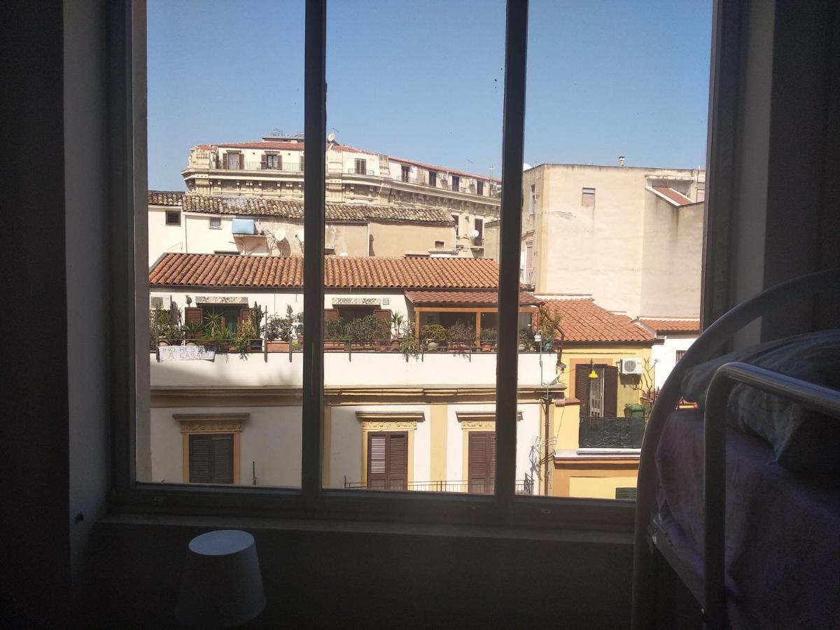 Ferienwohnung Casa Studenti E Giovani Turisti Fkk - Giochi Di Societa Ed Intimo Party - Volontari Benvenuti Palermo Exterior foto