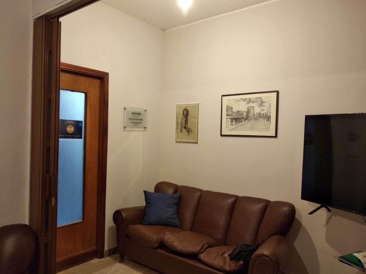 Ferienwohnung Casa Studenti E Giovani Turisti Fkk - Giochi Di Societa Ed Intimo Party - Volontari Benvenuti Palermo Exterior foto